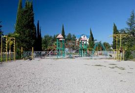 Детская площадка на территории комплекса.